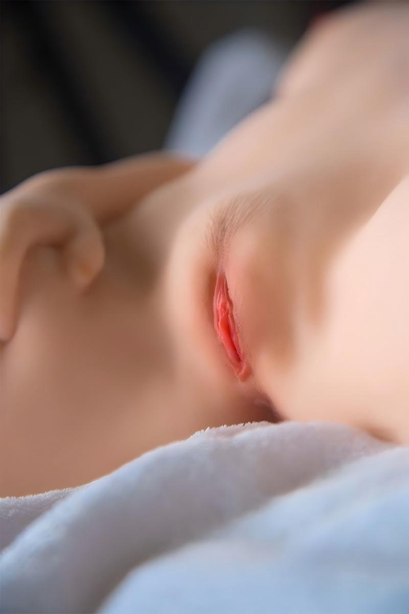 Emerald-Small-Flat-Chest-Sex-Torso-Doll-with-Head-60cm-2ft-8